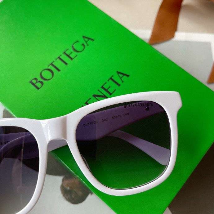 Picture of Bottega Veneta Sunglasses _SKUfw44066972fw